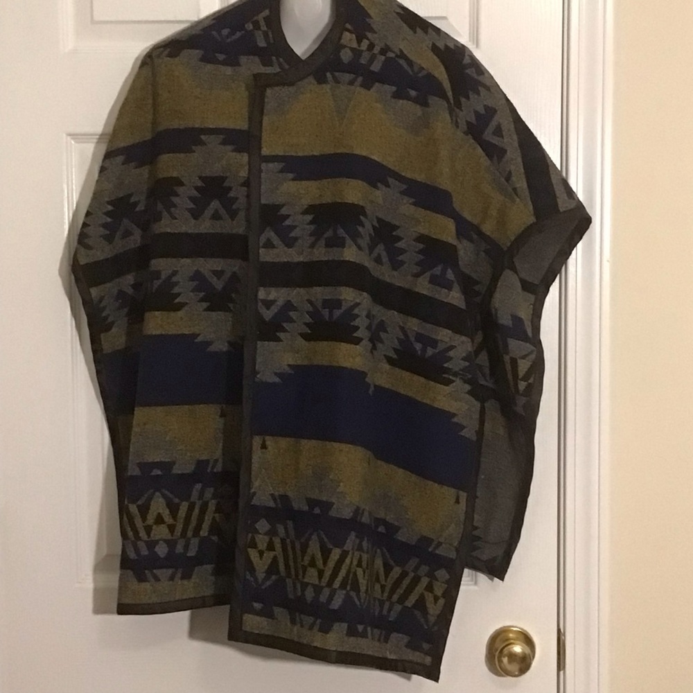 Live A Little Aztec Print Wool Blend Poncho Wrap Ruana One Size